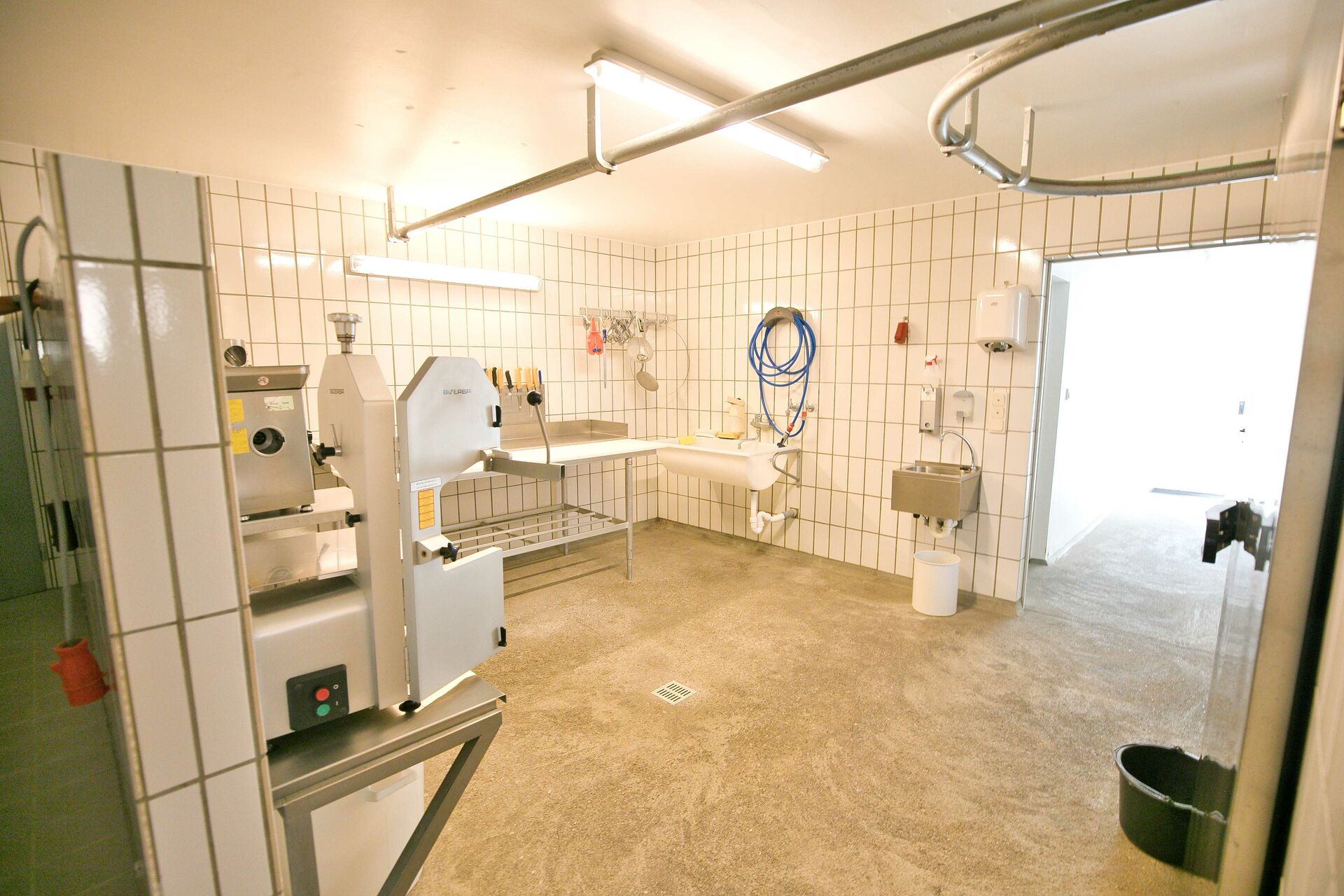 Mehrfamilienhaus incl. kleiner Gewerbeeinheit in Tespe Bütlingen