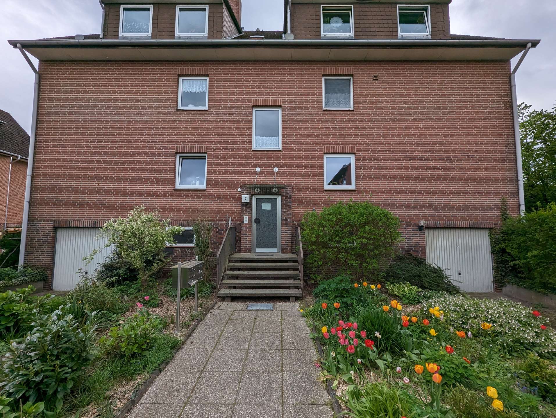 Kapitalanlage in ruhiger Lage: Vermietete 2-Zimmer-Wohnung mit Südbalkon & Garage in Bleckede