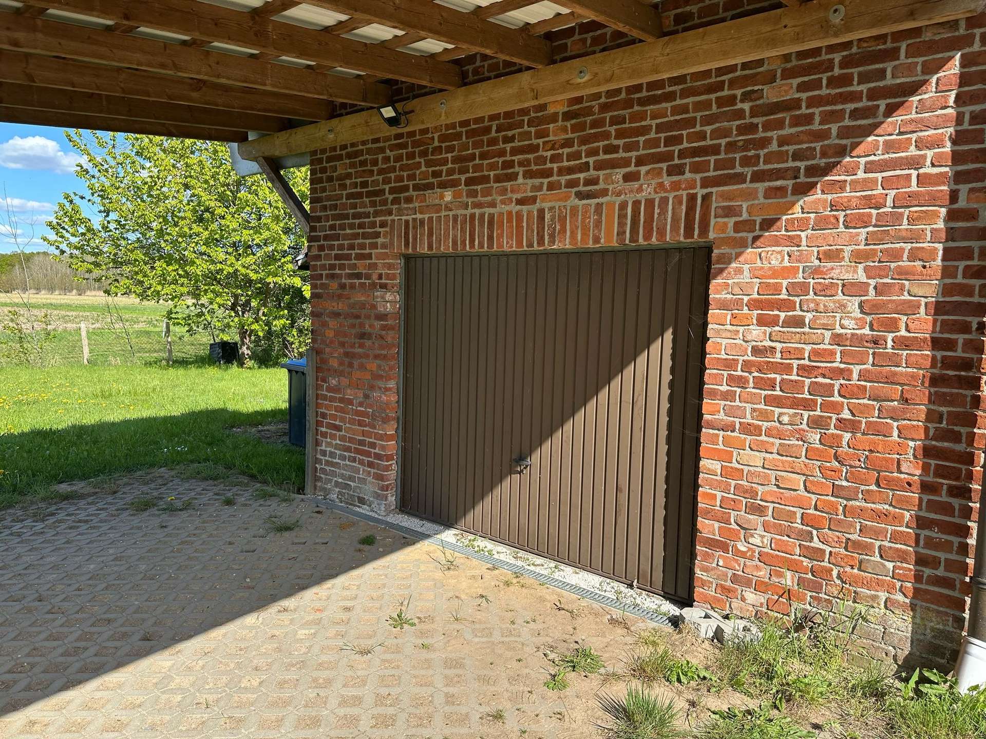 Historisches Fachwerkhaus in erster Reihe direkt am Deich in Klein-Wootz 