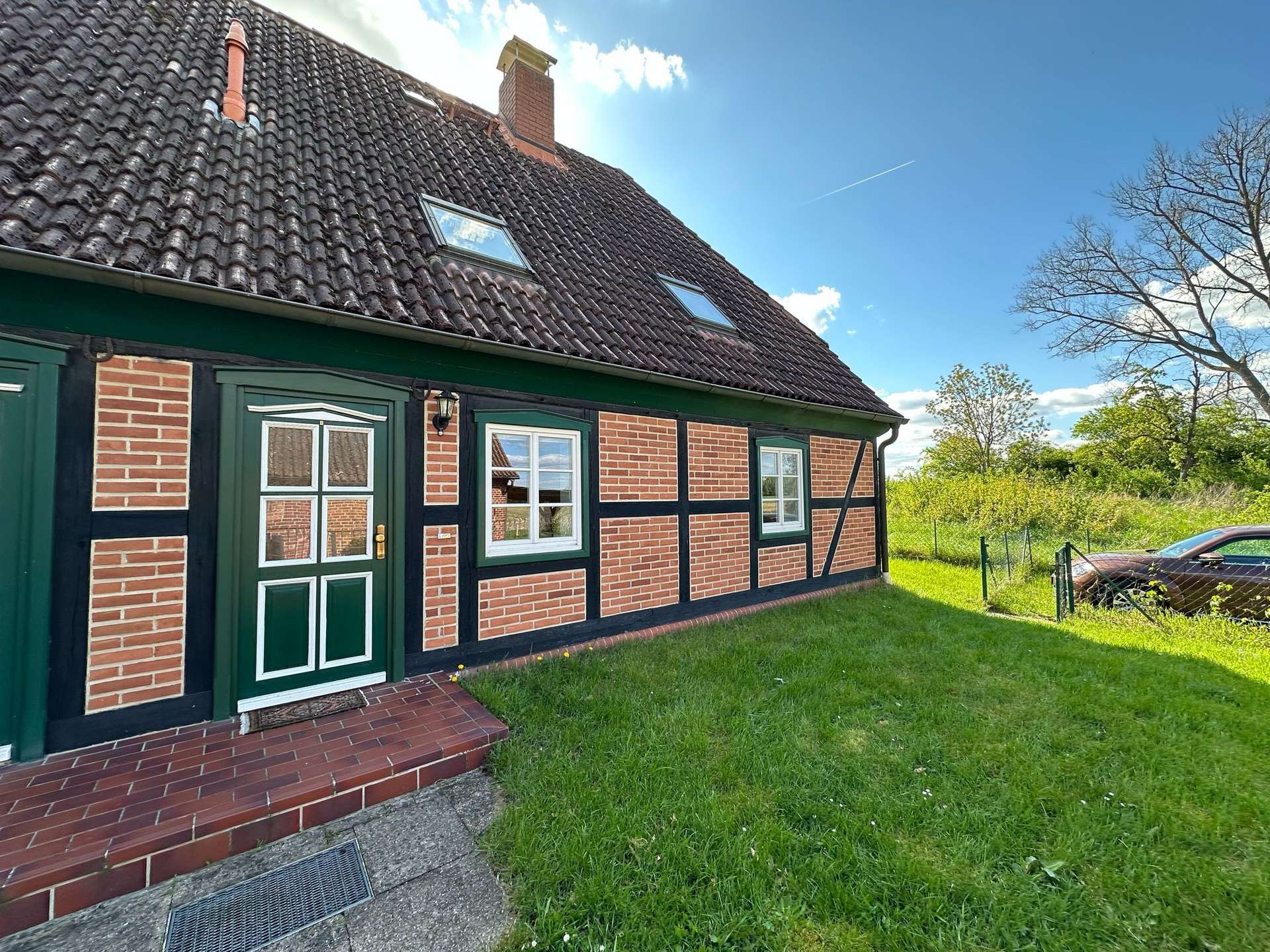 Historisches Fachwerkhaus in erster Reihe direkt am Deich in Klein-Wootz 