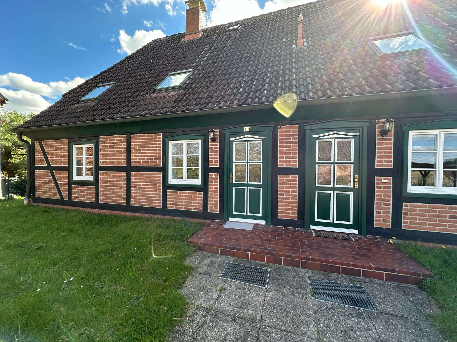 Historisches Fachwerkhaus in erster Reihe direkt am Deich in Klein-Wootz 