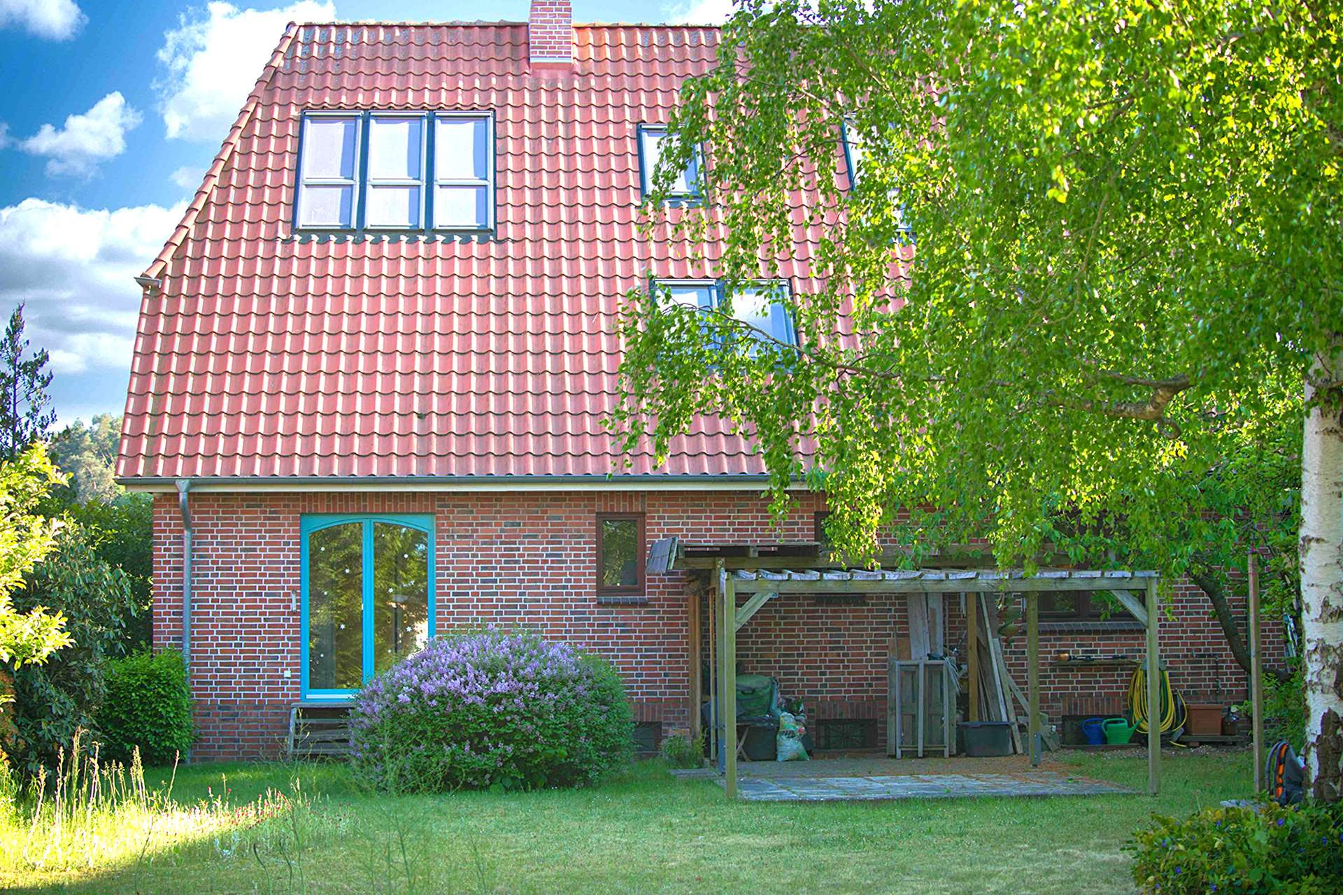 Auf dem Land zuhause: Saniertes Wohnen mit viel Platz für die große Familie in Bleckede