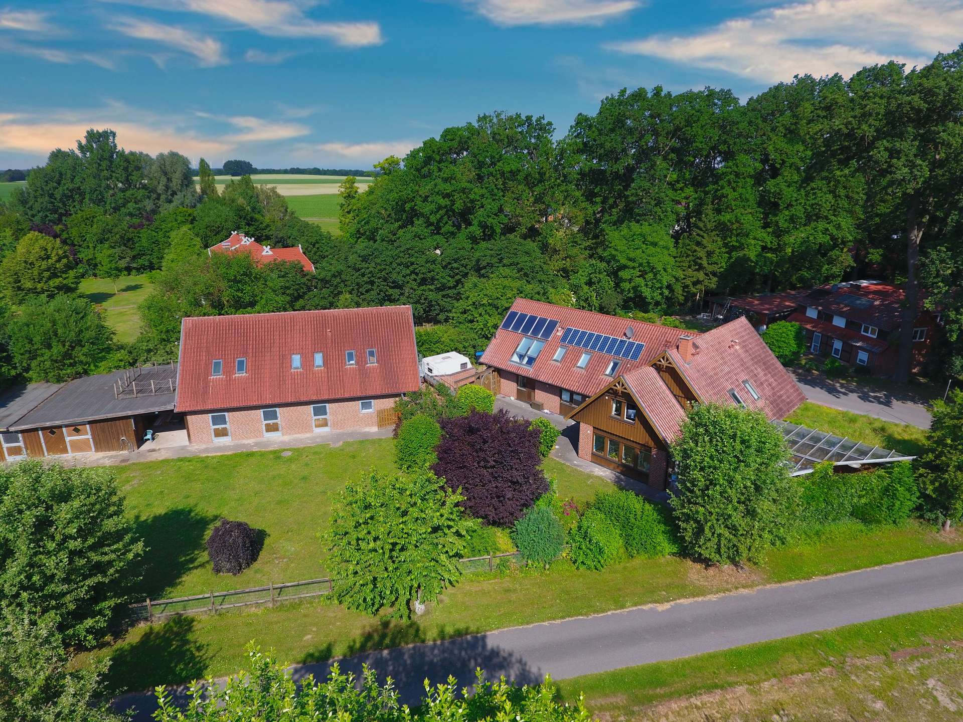 Besonderes Wohnen im Wohlfühlhaus der Extraklasse  mit Gästehaus und Stalltrakt in Boitze