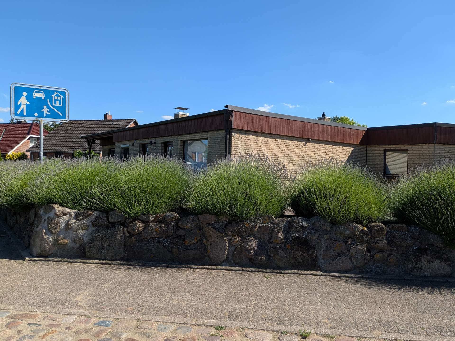 Wohnen und Arbeiten, wo Ruhe und Lebensqualität zuhause sind! in Dahlenburg